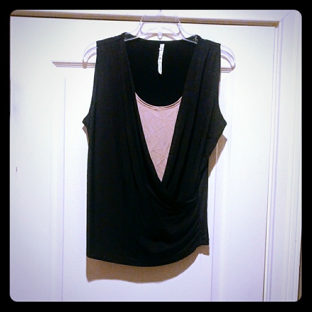 Cute Black & Tan Faux Wrap Ruched Top! L!